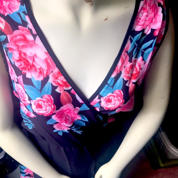 Rosegal  floral print wrapped dress size 4X - Picture 6 of 14